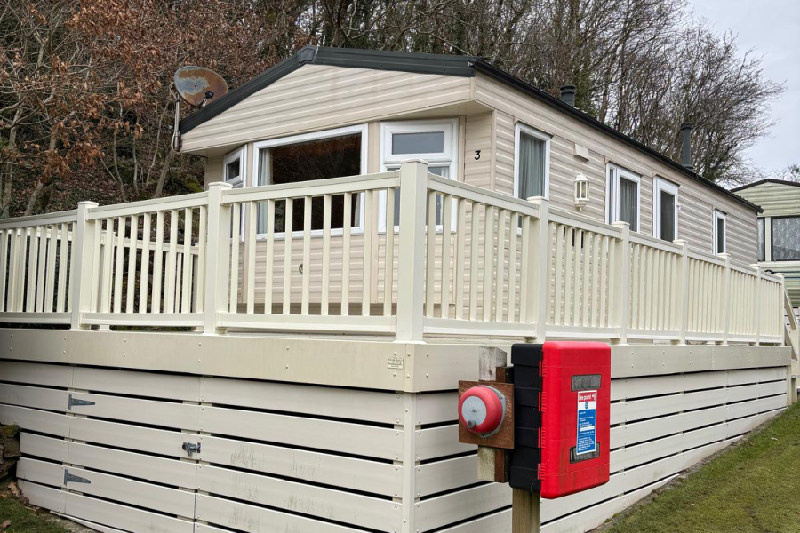 Willerby Richmond 28 x 12 – 2 Bed – 2006 Model (FOR SALE – POA) – includes large leisure decking in great condition.